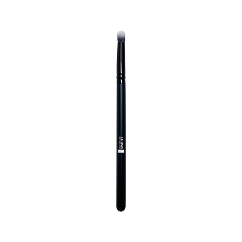TCB Mini Crease Brush Pro is designed to fit perfectly in the crease of your eyes,