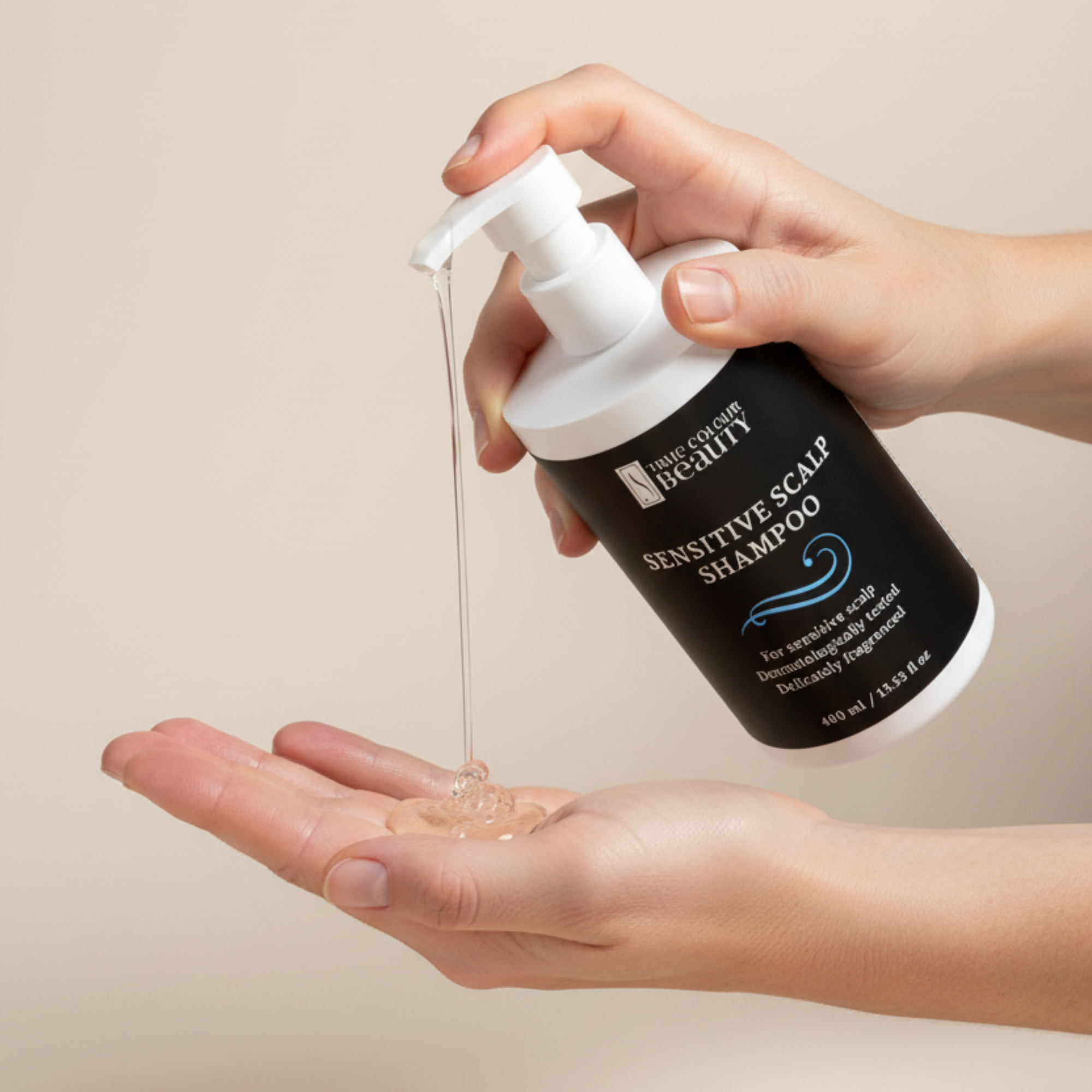 Hand dispensing clear shampoo